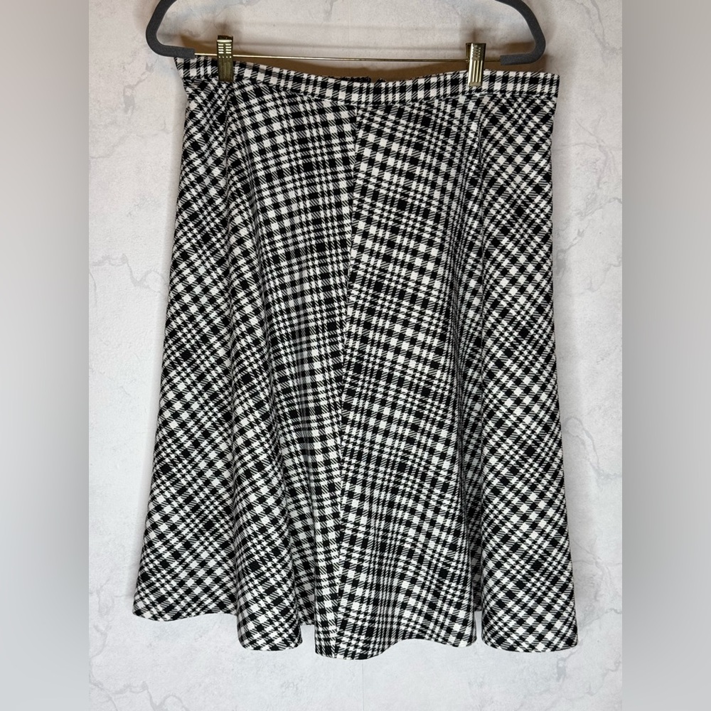Black & white gingham plaid A-line skirt
